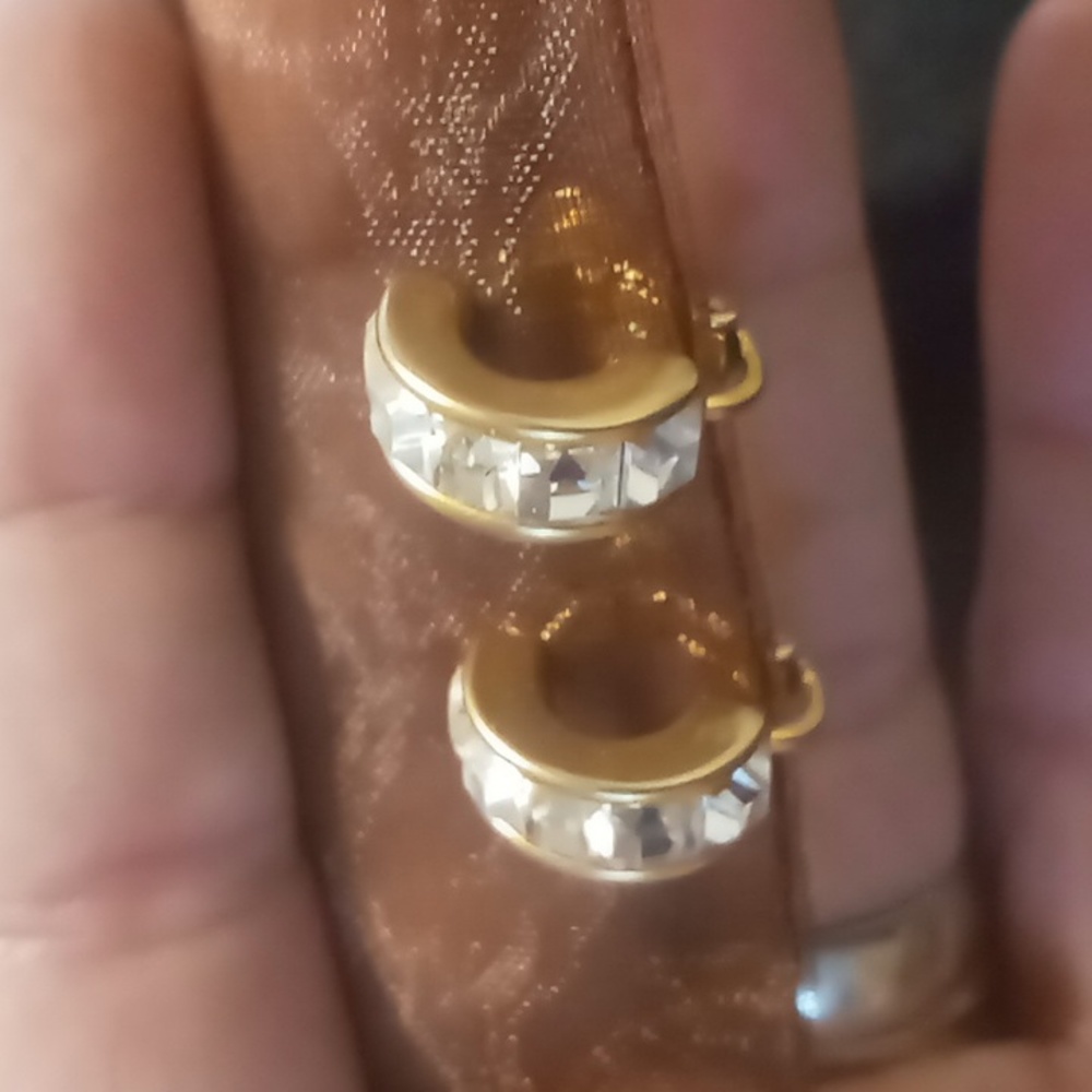 Nine west small half hoop screw clip earrings. Princess cut crystals.
